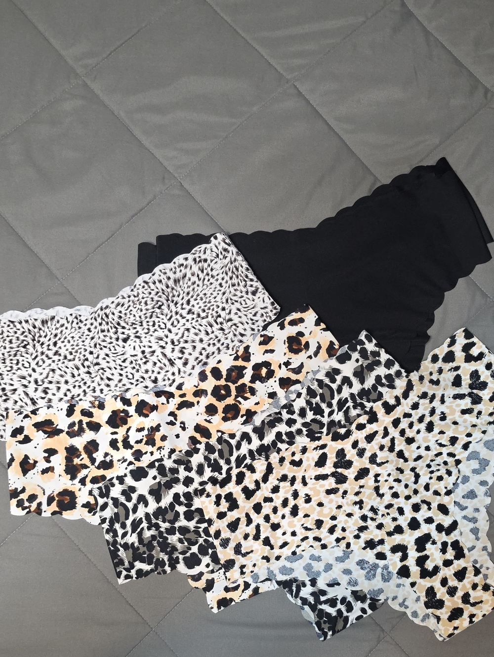 Womens Leopard Print Seamless Hipster Bottoms - Black and Multi Leopard